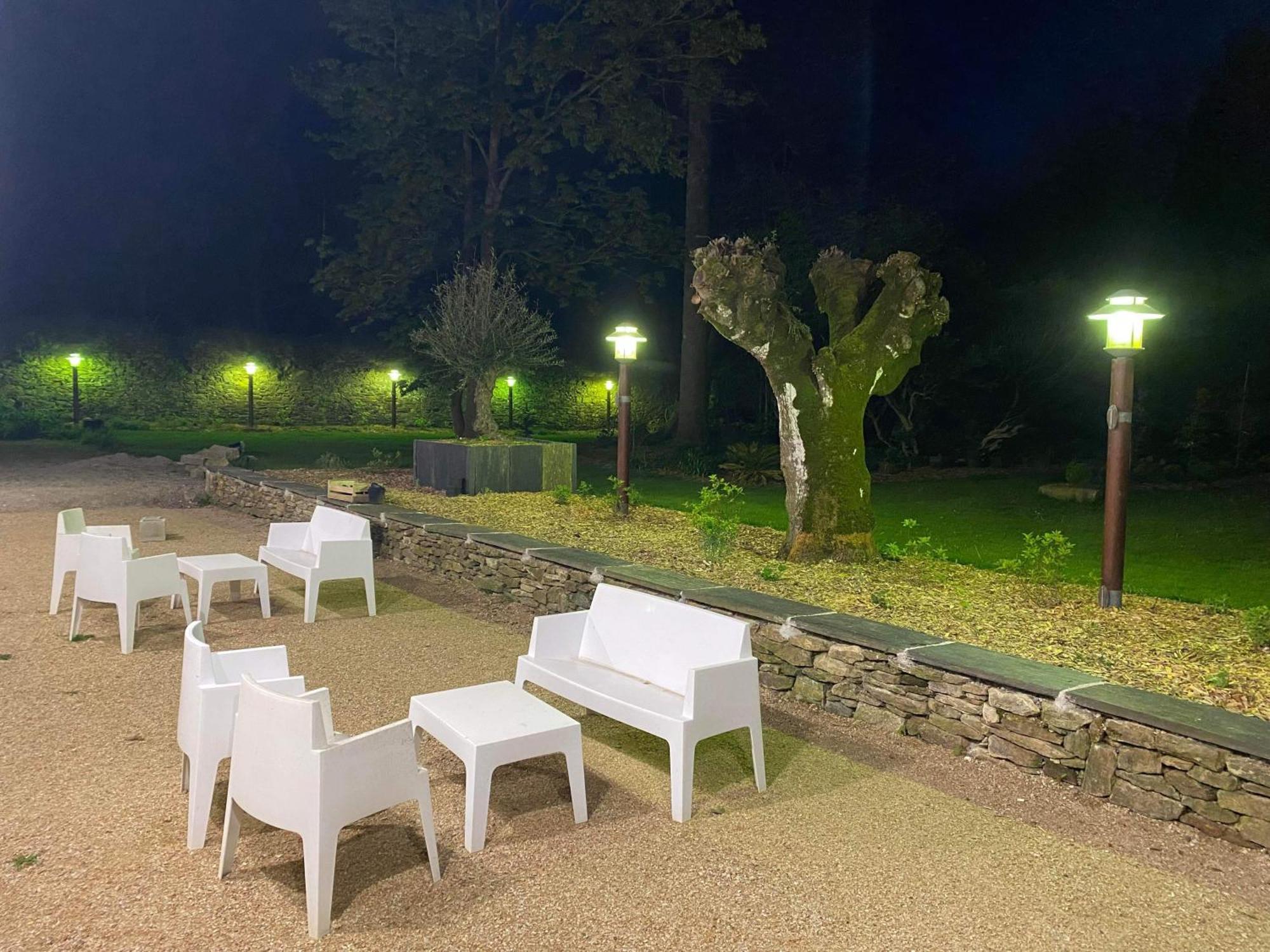 Manoir Du Menec Chambre Le Folgoet Exteriör bild