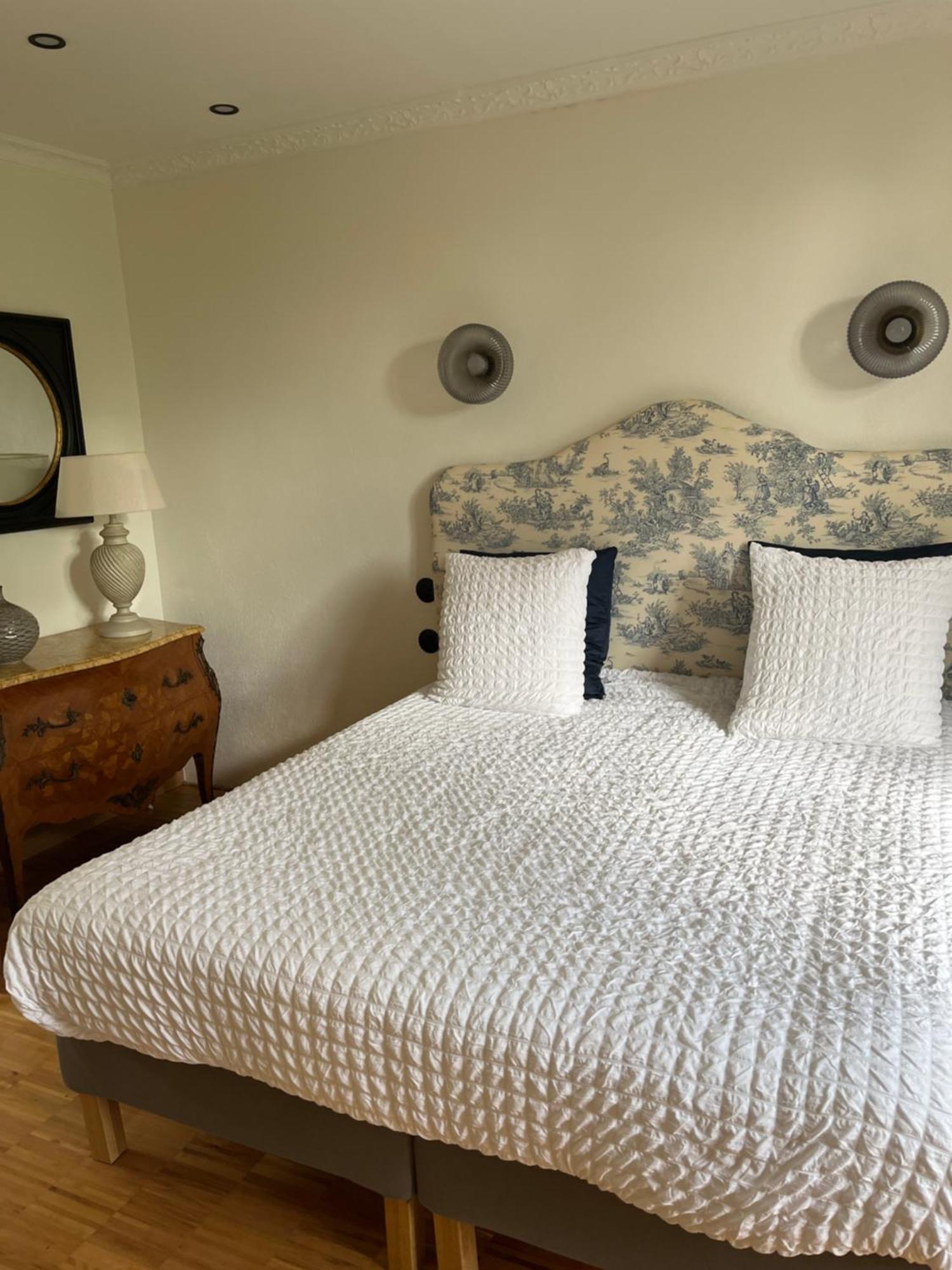Manoir Du Menec Chambre Le Folgoet Exteriör bild